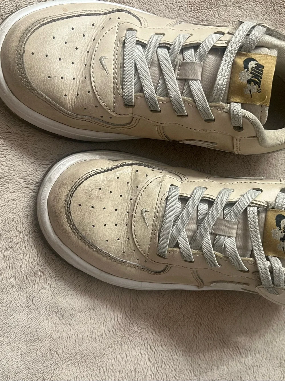 GIRLS NIKE SHOES